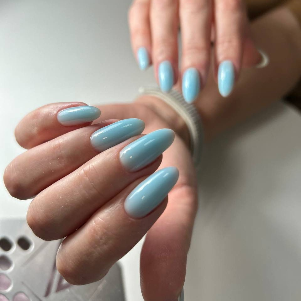 Наращивание ногтей