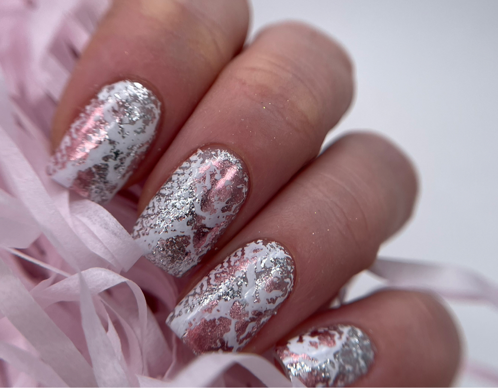 Маникюр с дизайном (втирка/стемпинг/рисунки/слайдеры)