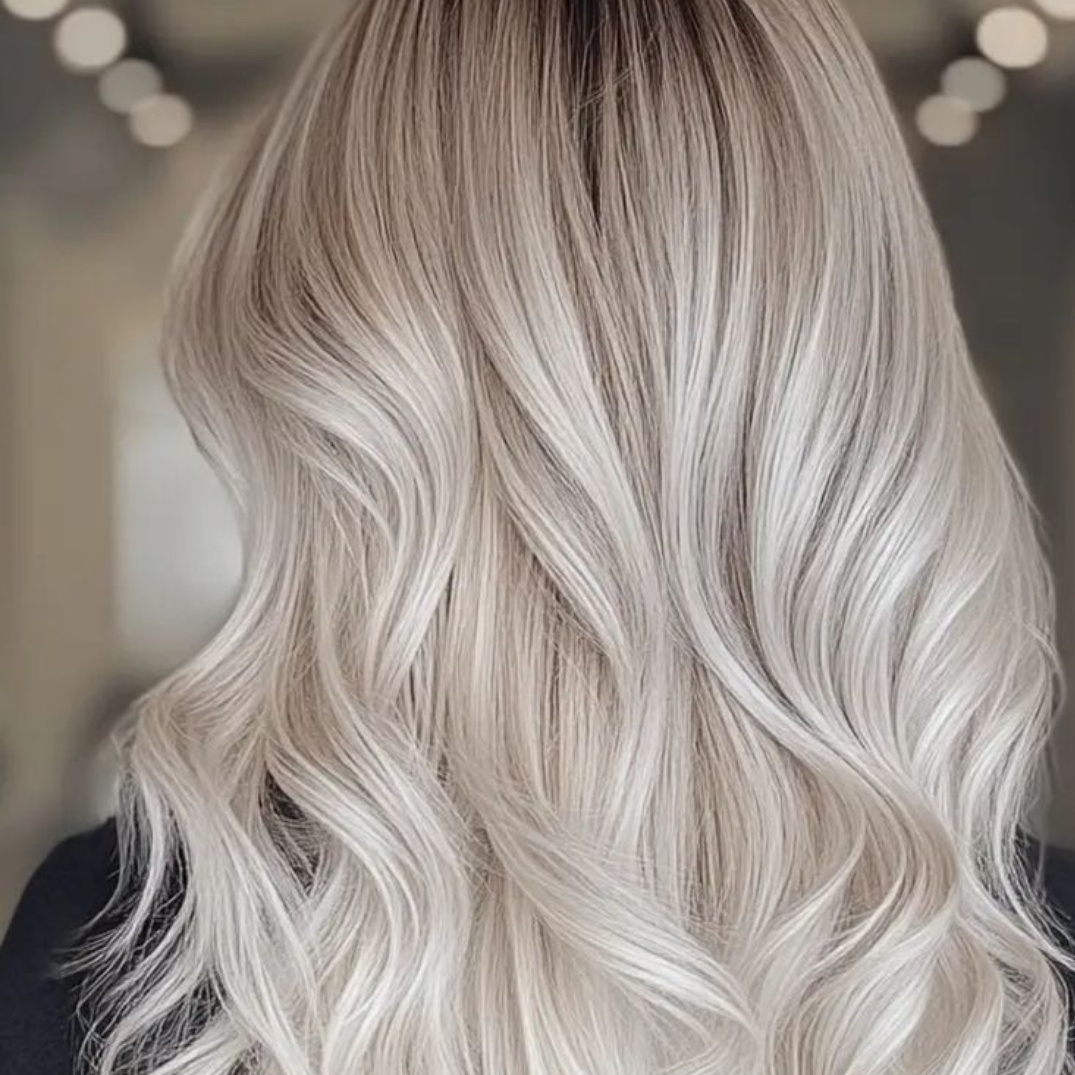 Total Blonde блондирование на марке Loreal (длинные)
