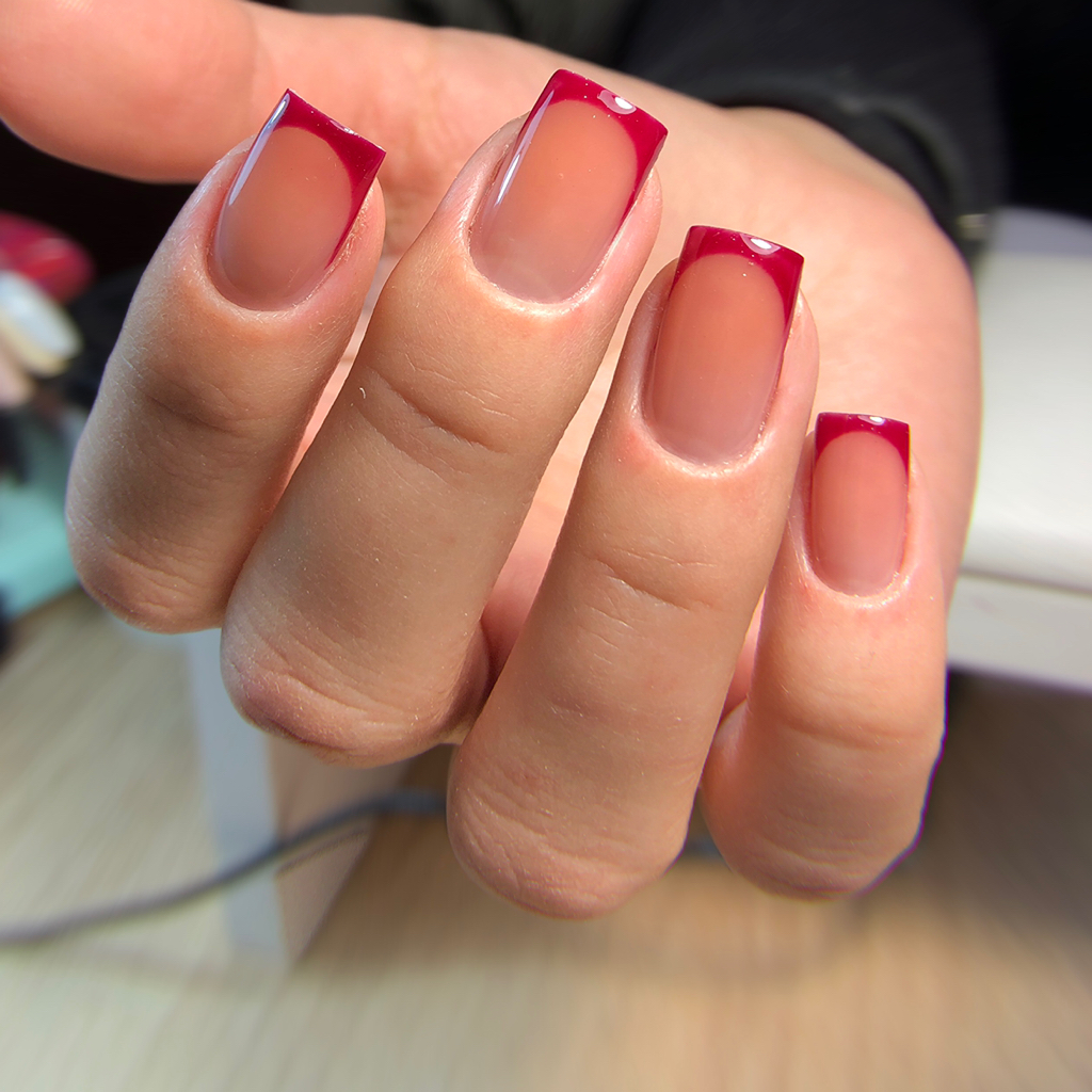 Корекція нарощених нігтів (1-2)