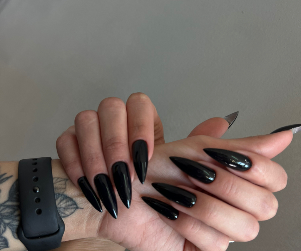 Аппаратный маникюр + Наращивание ногтей + покрытие в тон