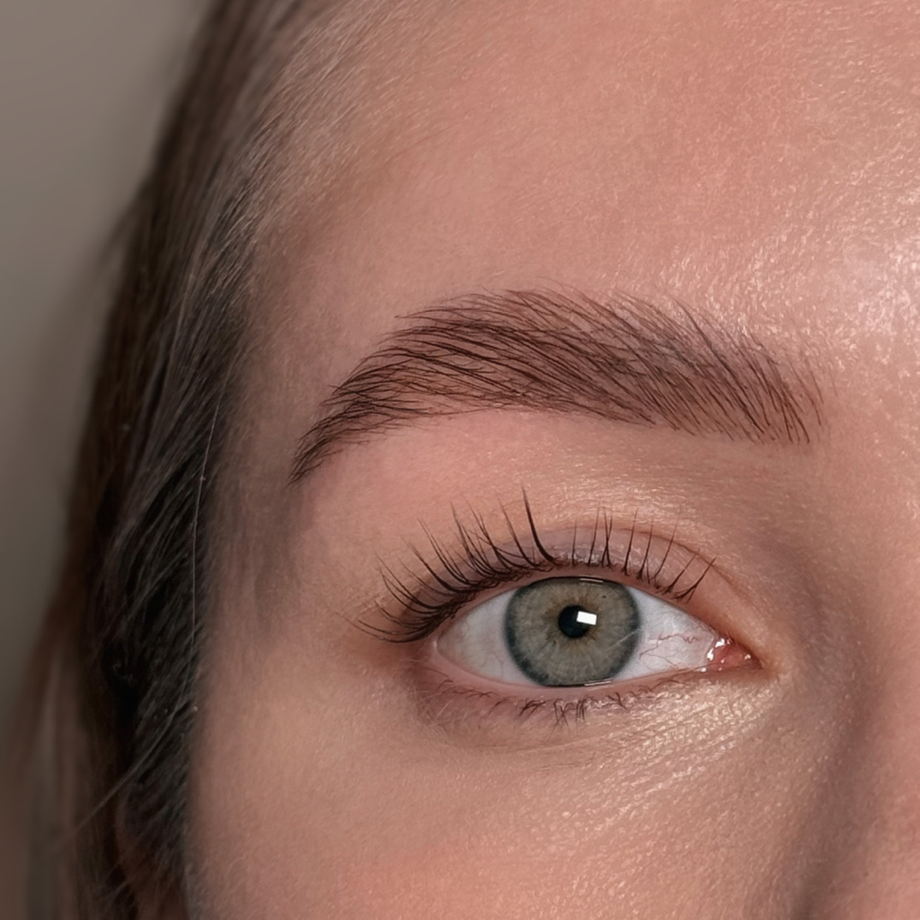 Ламинирование бровей + коррекция + окрашивание бровей