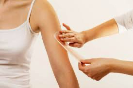 Восковая депиляция (зона рук полностью). (30 мин)