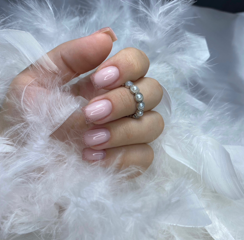 Маникюр с покрытием гель-лак + френч