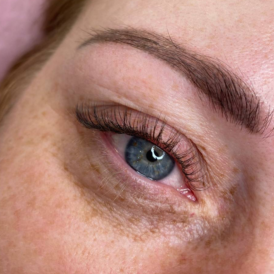 Наращивание ресниц 1д обьем