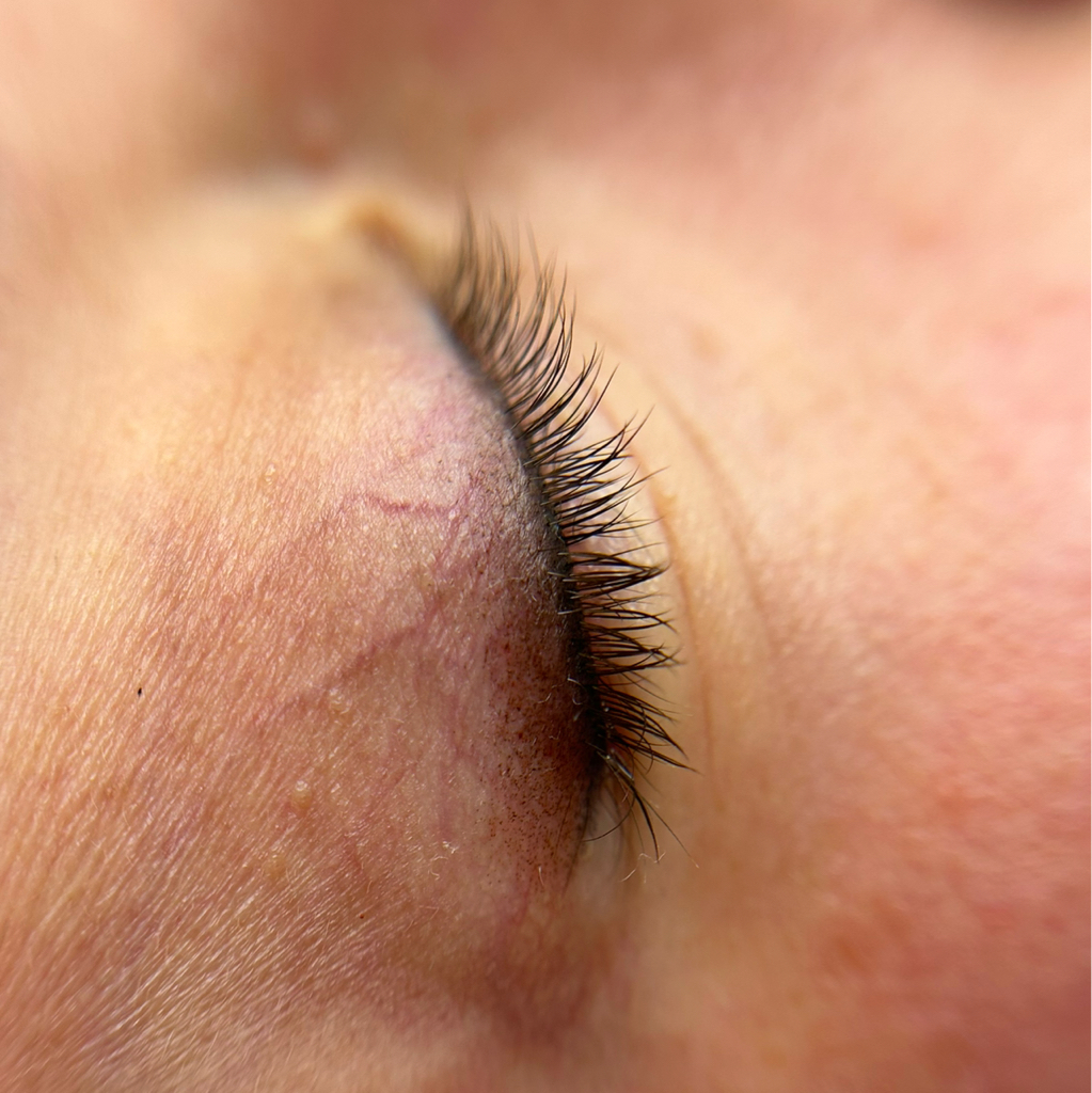 Перманентный макияж межреснички с растушевкой/стрелкой