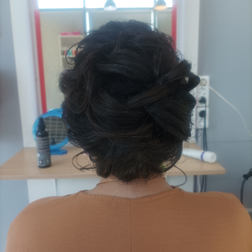 Прическа сложная