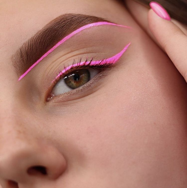 Окрашивание бровей /ресниц краской