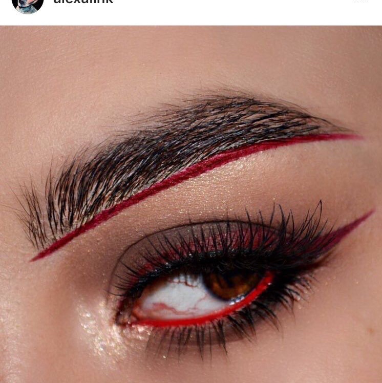 Коррекция бровей (воск+пинцет)