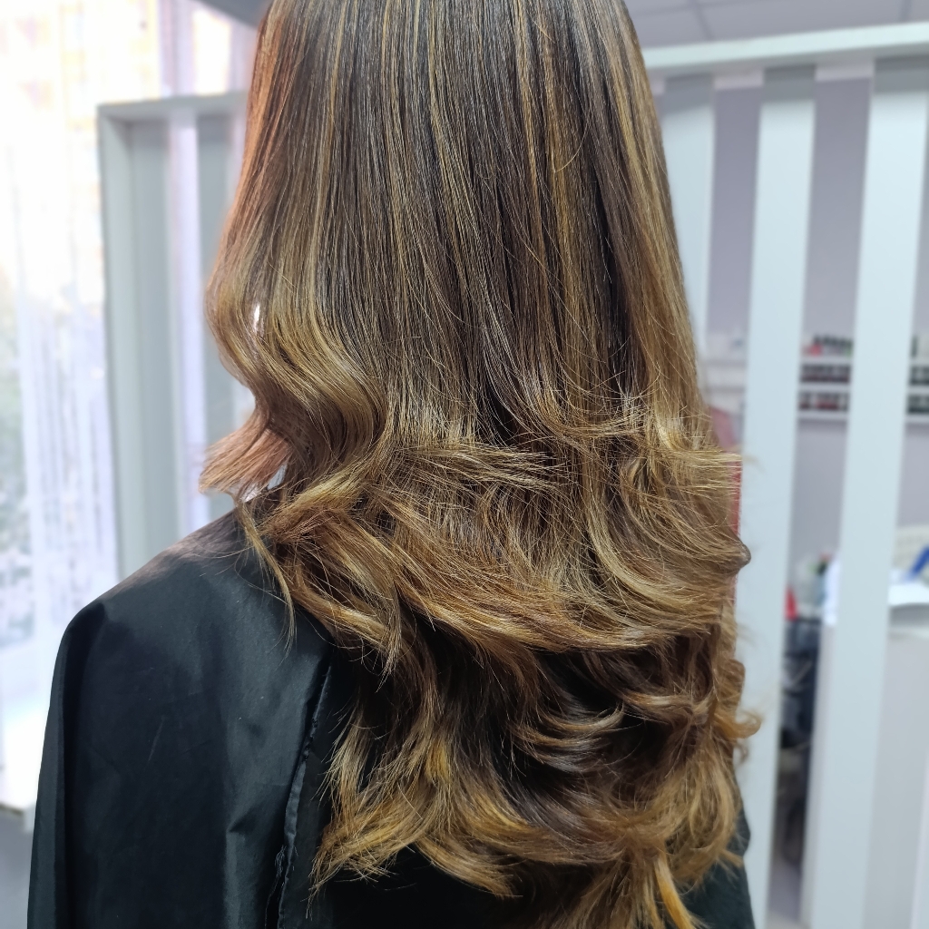 Стрижка женская ( длинные волосы)