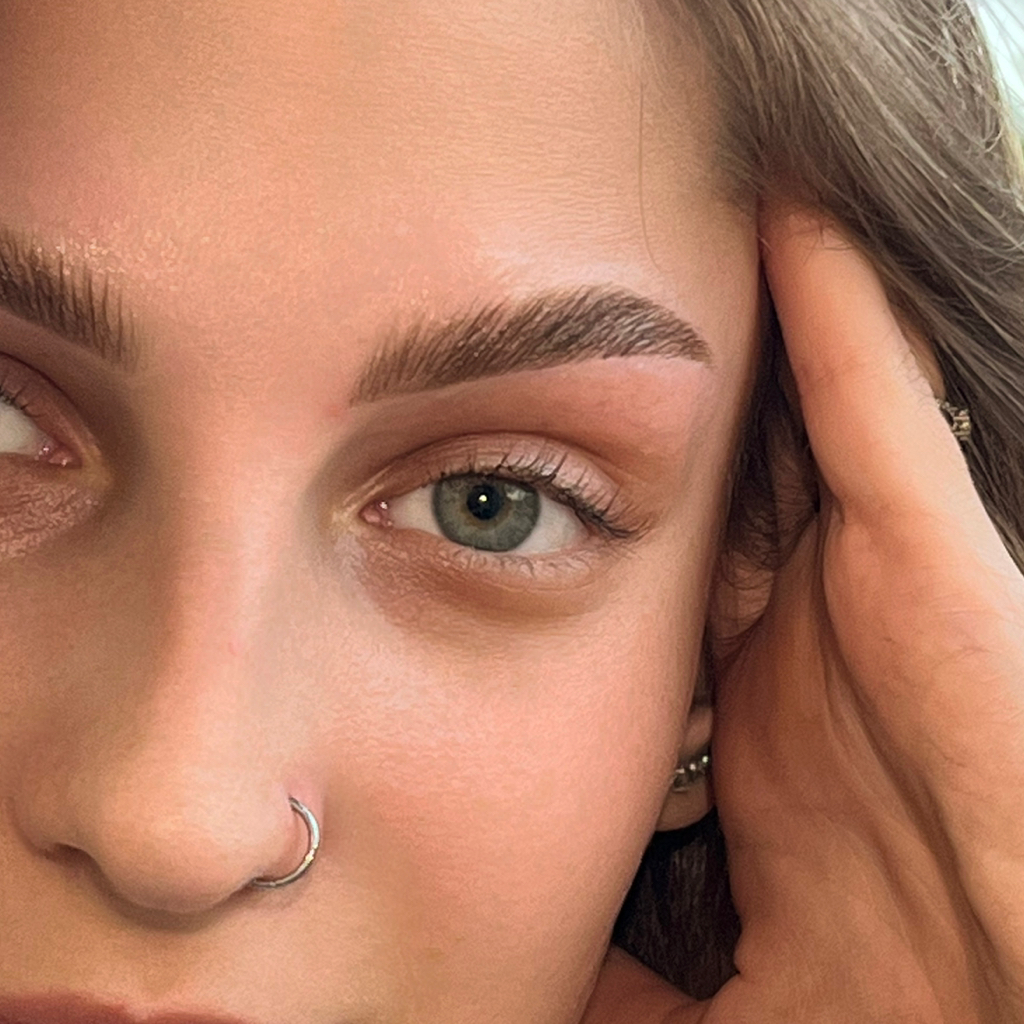 ДОЛГОВРЕМЕННАЯ УКЛАДКА КОМПЛЕКС  - ДУ - окрашивание краской  - коррекция(воск/пинцет) - счастье для бровей