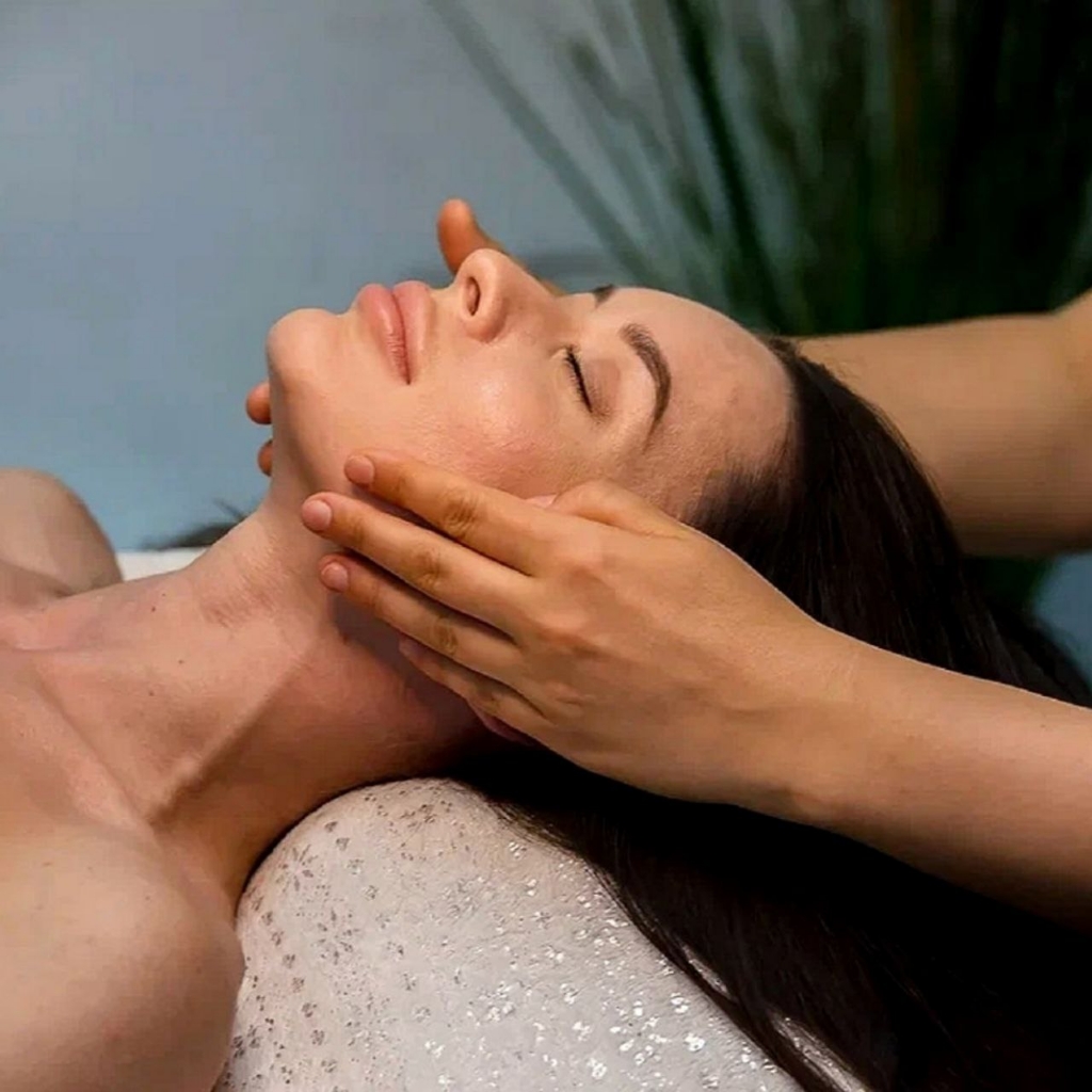 Буккальный массаж лица