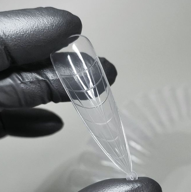 Наращивание ногтей(верхние формы)