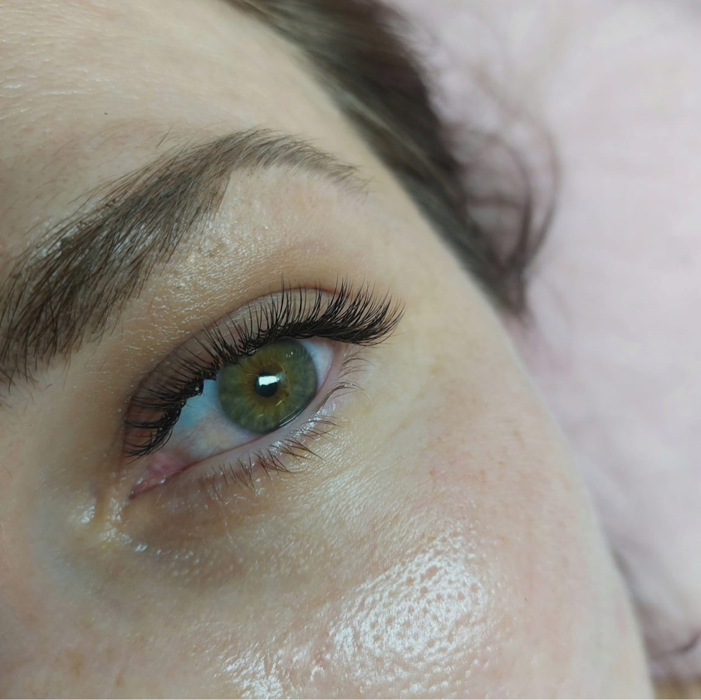 Классическое наращивание ресниц