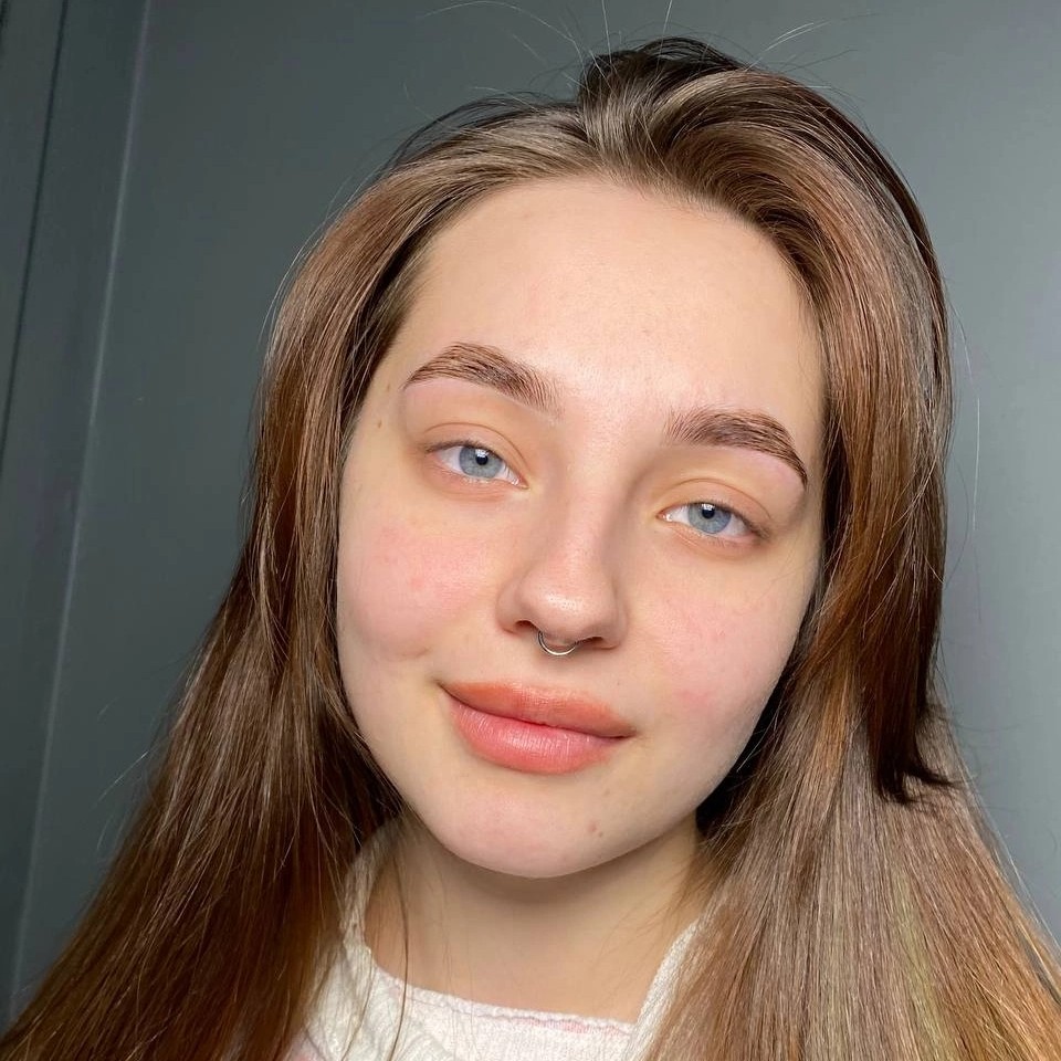 Коррекция бровей