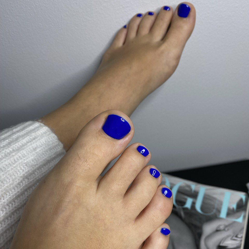 Педикюр с обработкой пальчиков + покрытие / педикюр с полной обработкой стопы без покрытия