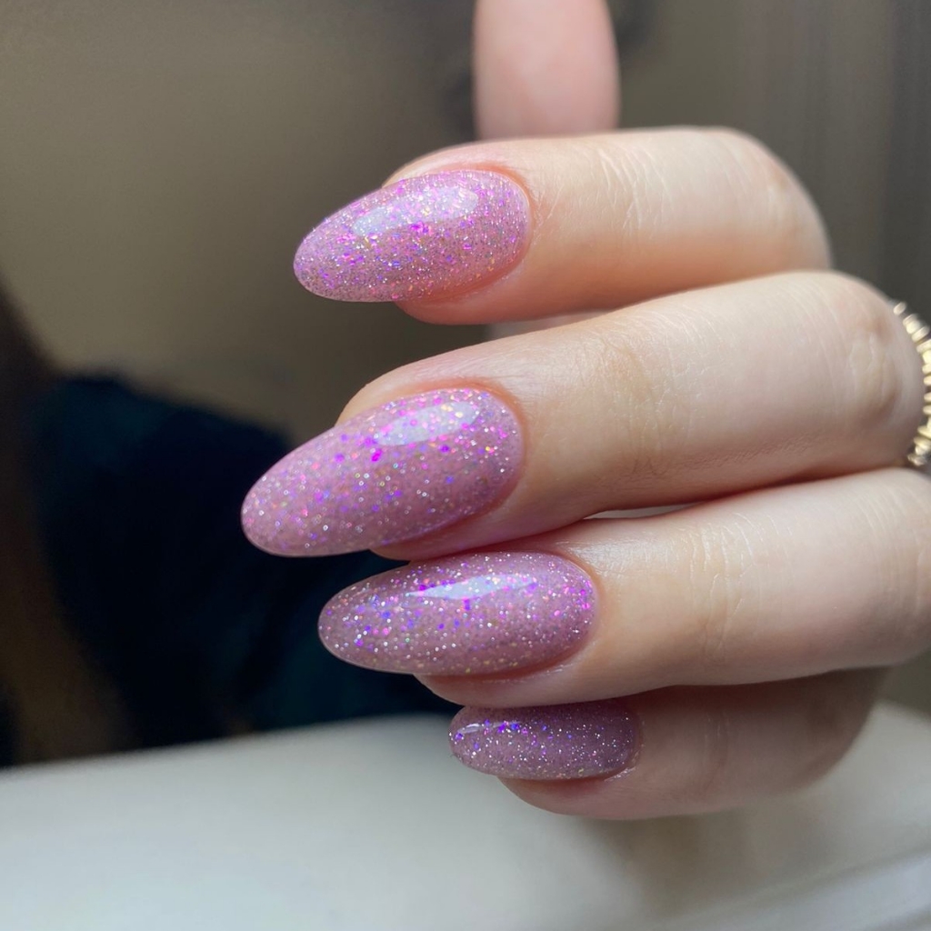 Маникюр с покрытием гель-лак (однотонное, выравнивание, не сложный дизайн)