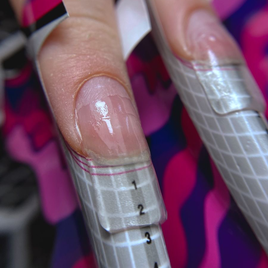 Ремонт ногтя (наращивание) 1 ногтя