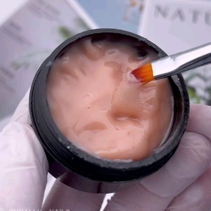 Ремонт ногтя (маникюр)