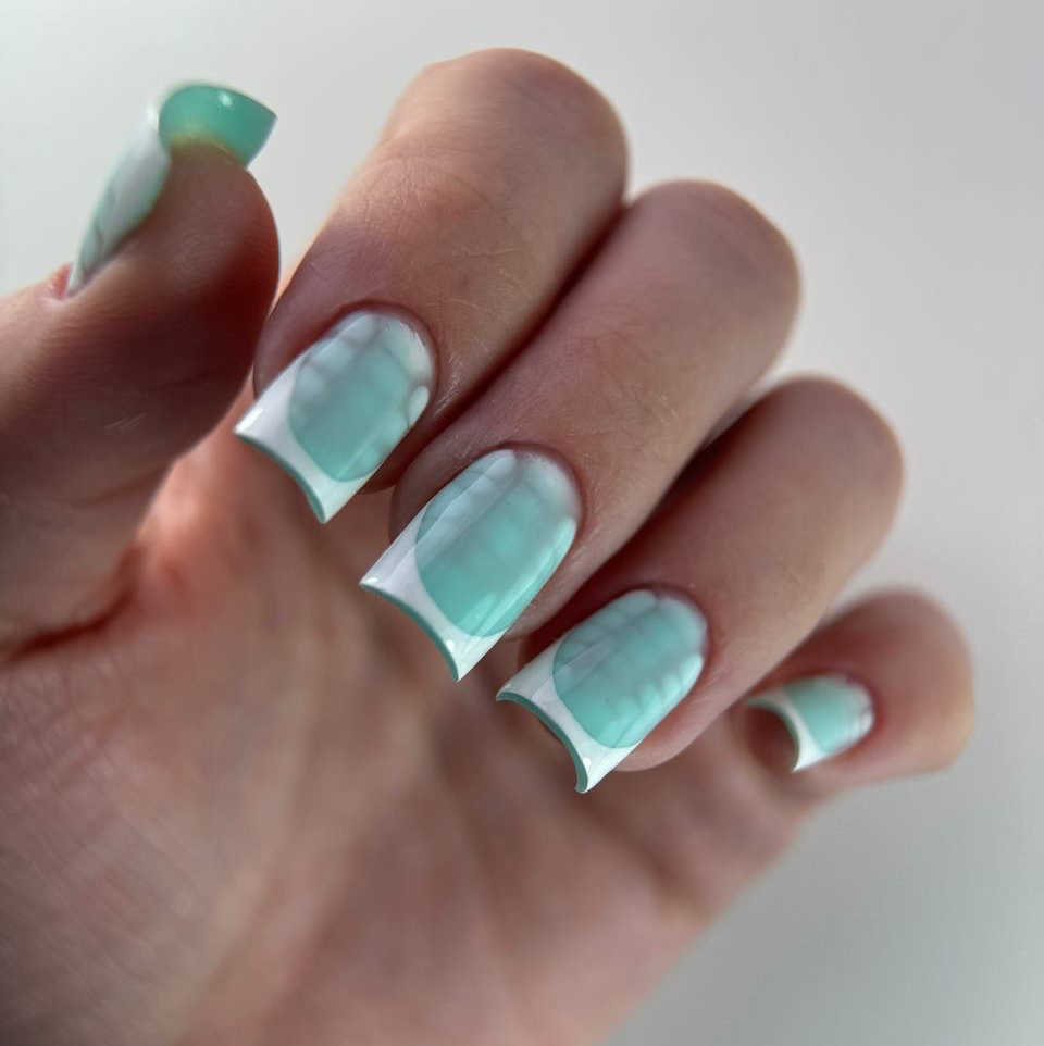 Коррекция нарощенных ногтей