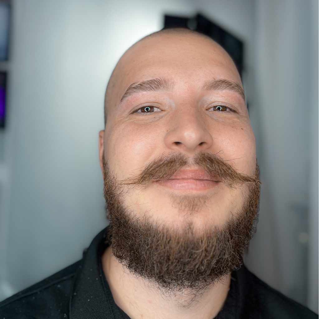 Мужская коррекция бровей