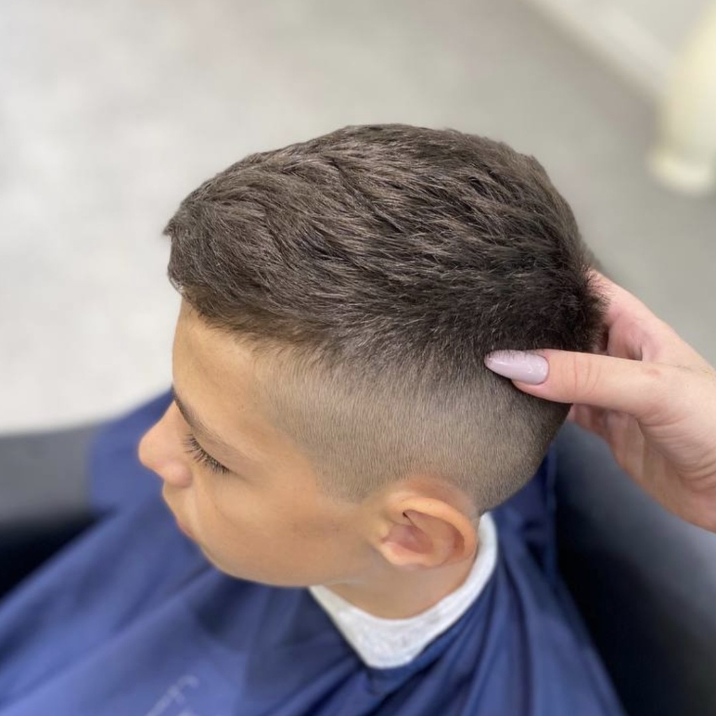 Стрижка подростковая( мальчик)