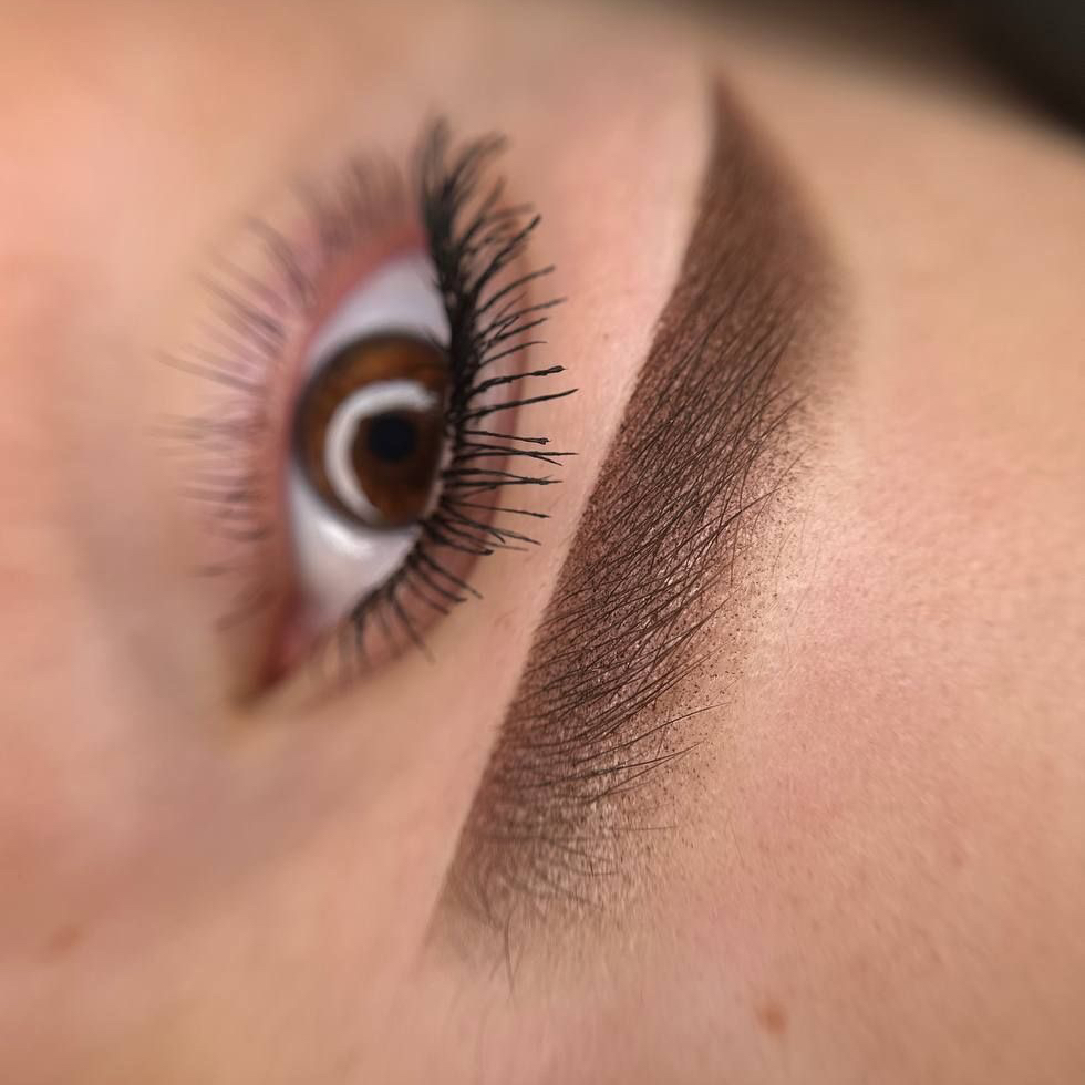 Перманентный макияж бровей