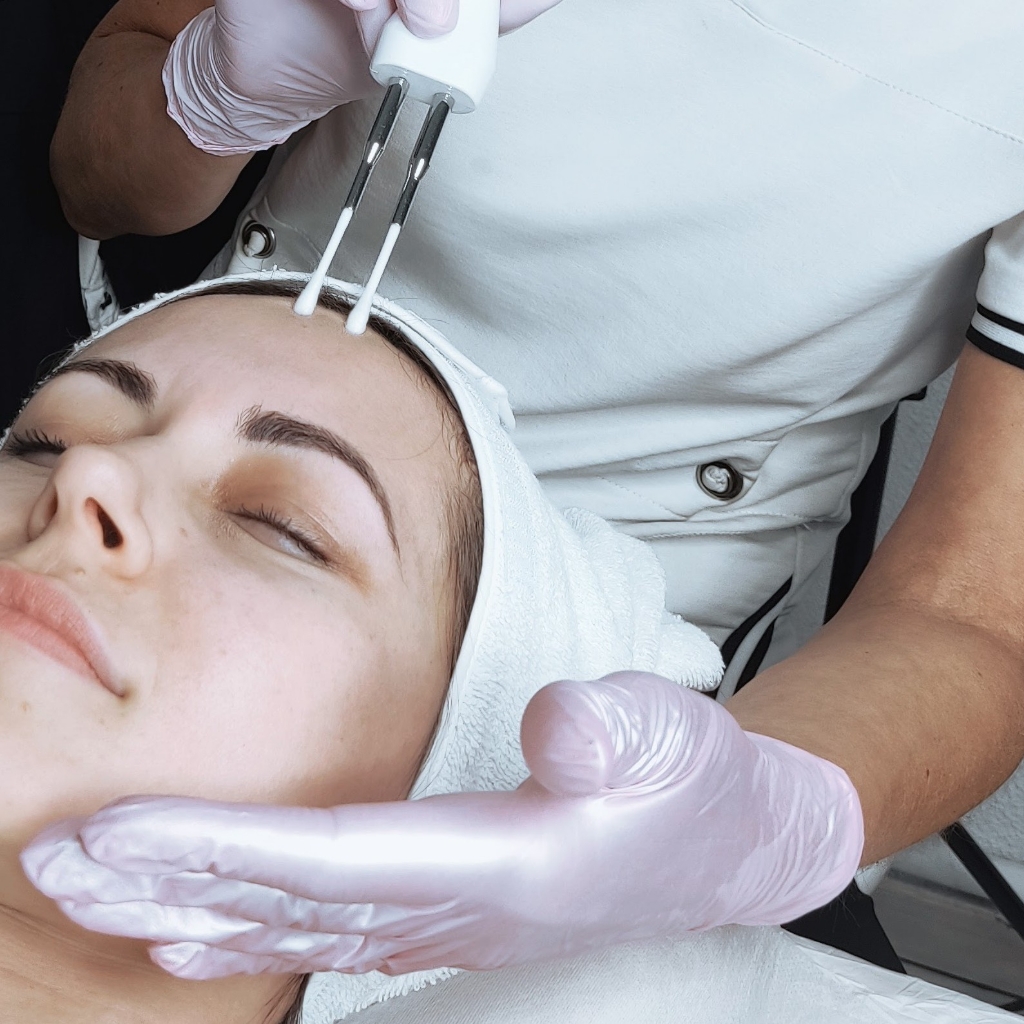 Микротоковая терапия лица