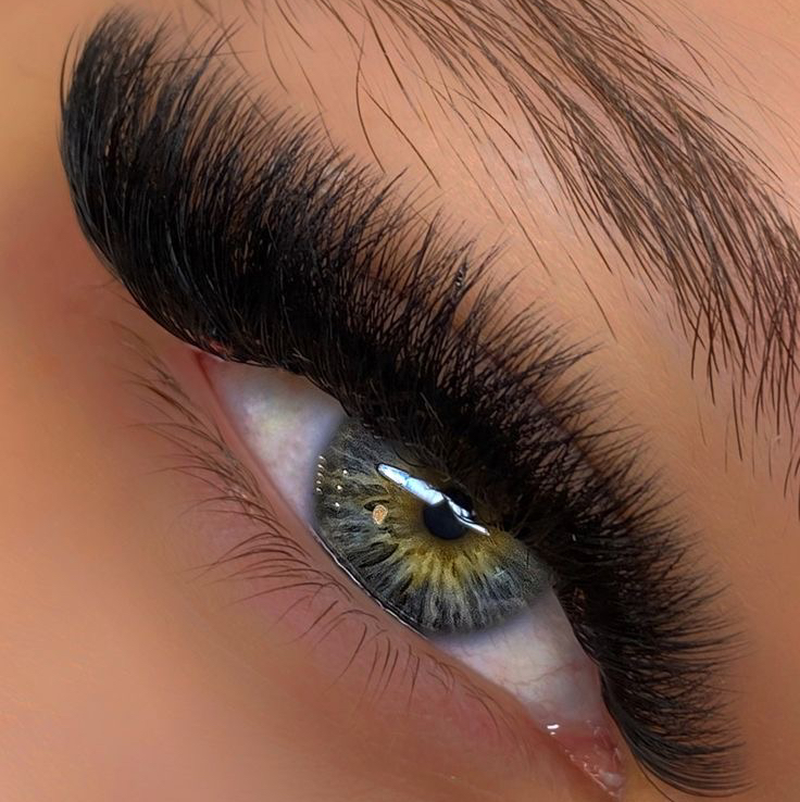 Наращивание ресниц 5д обьём