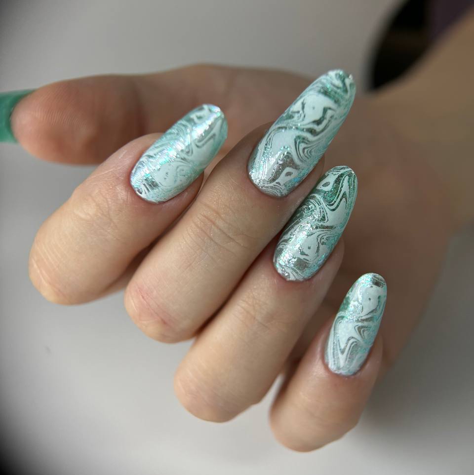 Наращивание ногтей