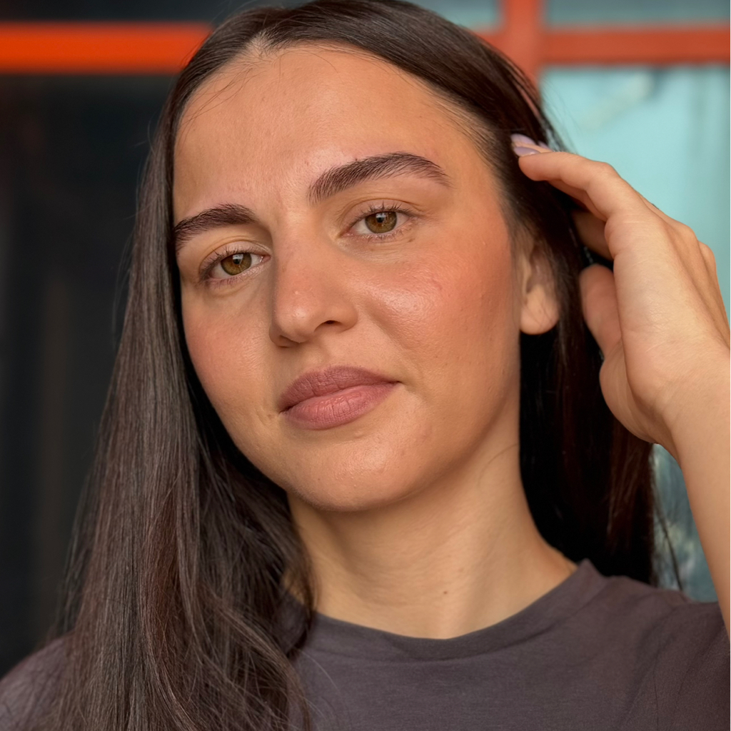 Осветление бровей