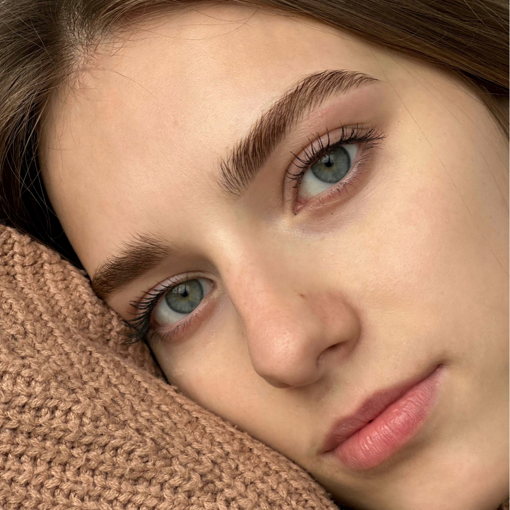 Оформление бровей