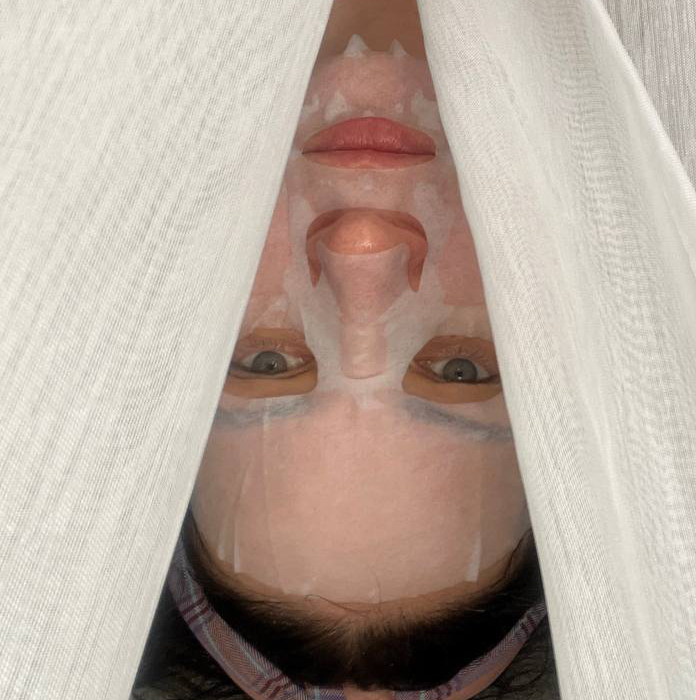 Массаж лица. Программа Классика (массаж шейно-воротниковой зоны+уходовые процедуры +массаж лица+маска)