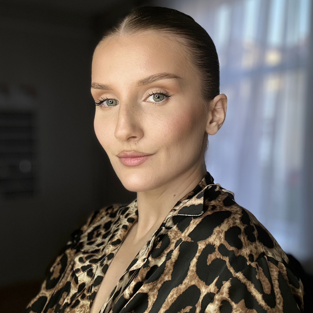 Сам себе визажист