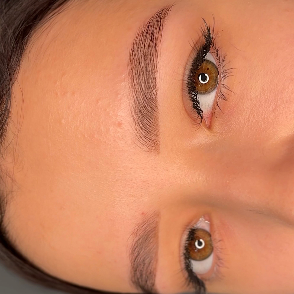 Оформление бровей