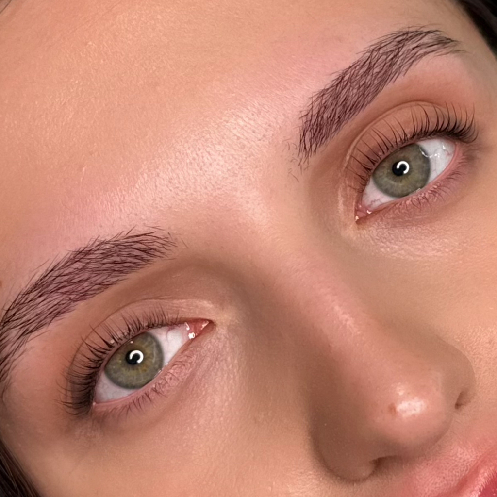 Velvet ресниц + Оформление бровей