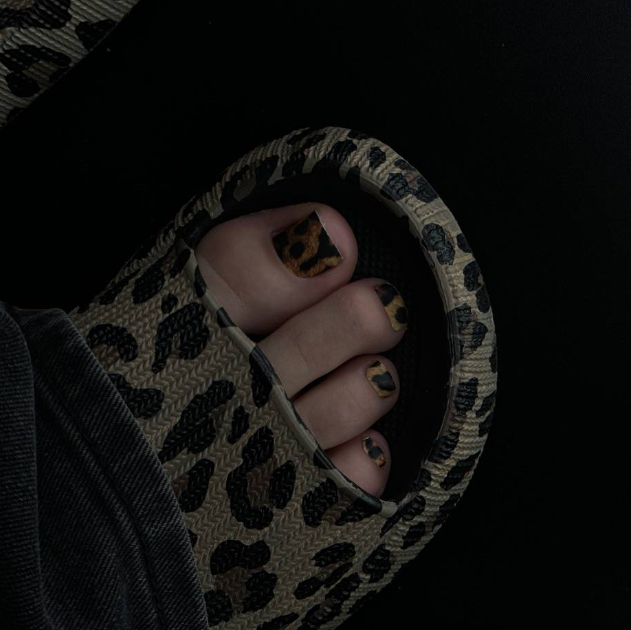 SMART + пленочный педикюр