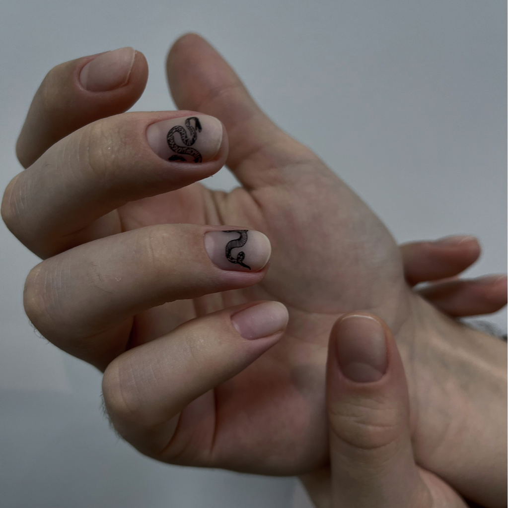 Маникюр мужской