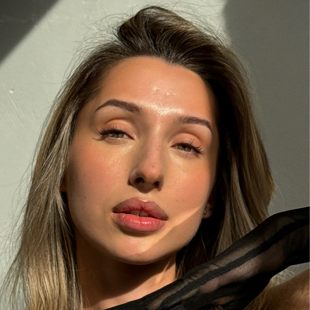 Комплекс #3 ламинирование и окрашивание верхних ресниц + окрашивание и коррекция бровей