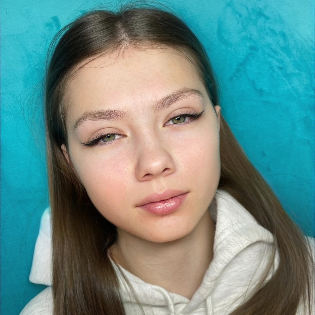 Классическое наращивание с угущением уголков (1,5Д)