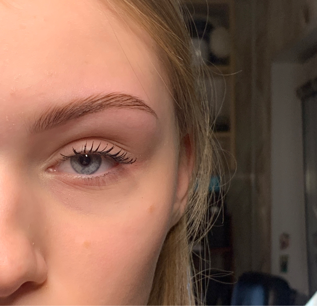 Ламинирование бровей