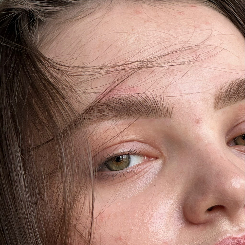 Коррекция бровей (прореживание входит)