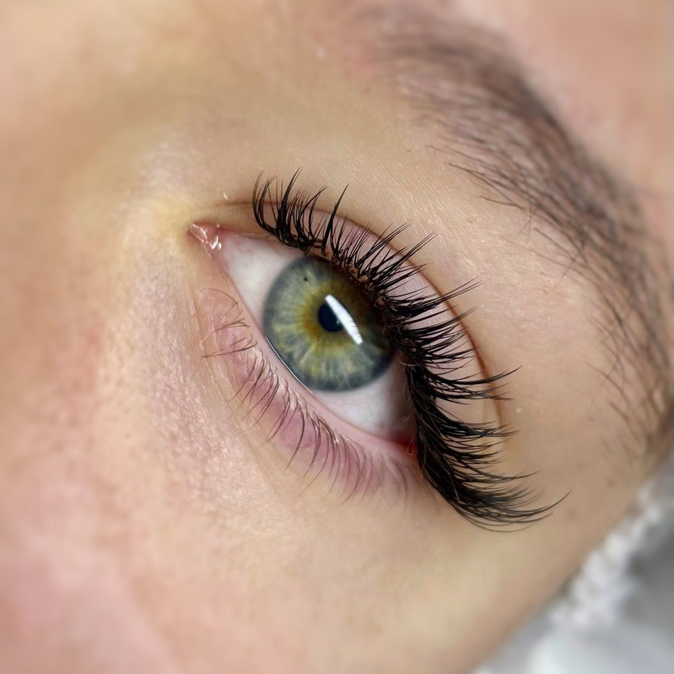 Наращивание ресниц 2.5D или 3D