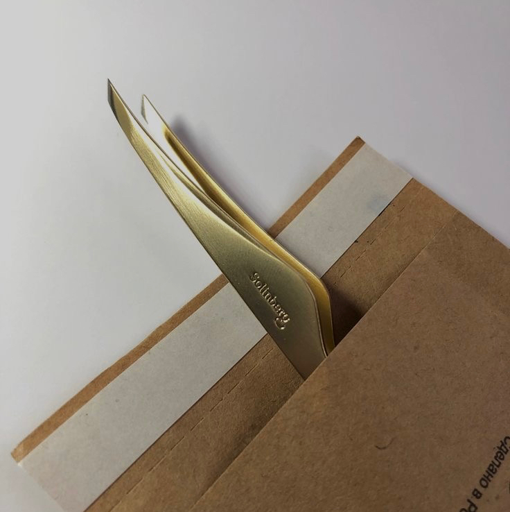 Коррекция бровей