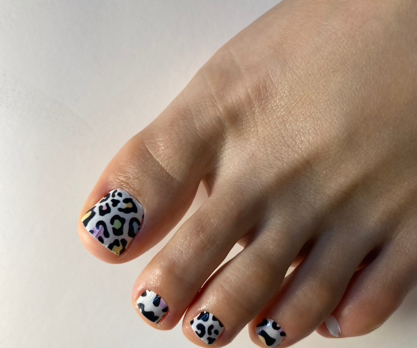 Полный педикюр + покрытие пленки