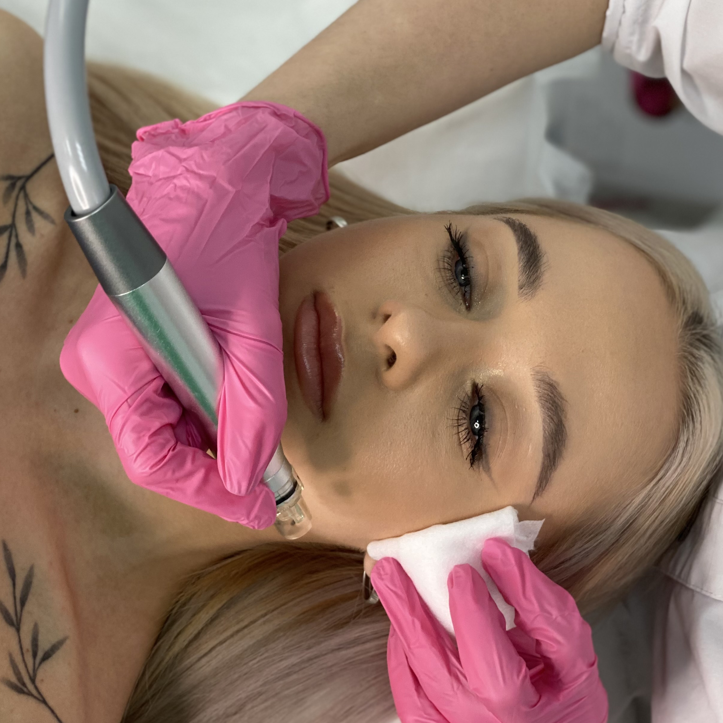 «ДЕЛИКАТНАЯ ЧУВСТВЕННОСТЬ»