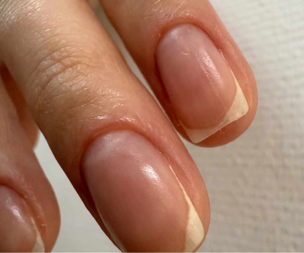 Маникюр классический