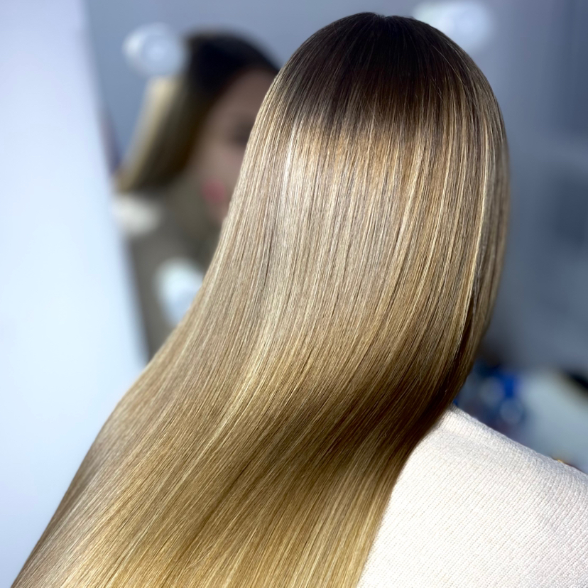 Кератиновое выпрямление волос