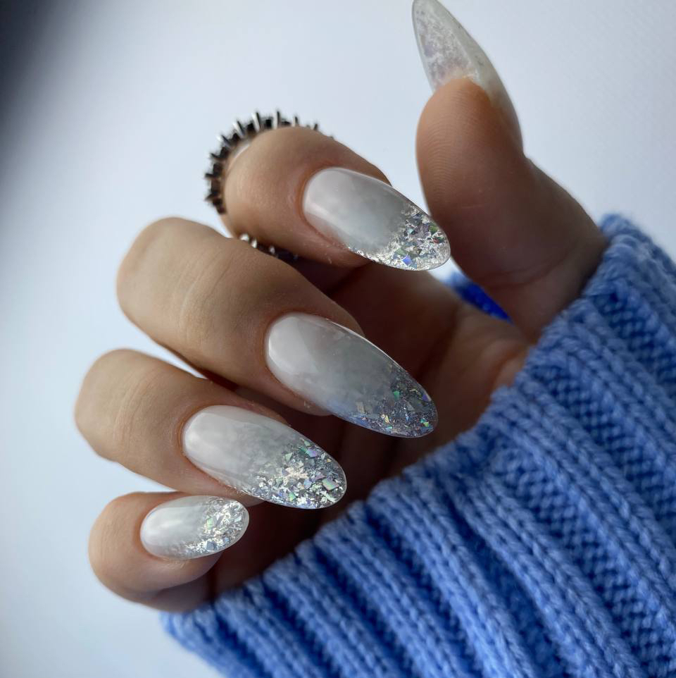 Наращивание ногтей