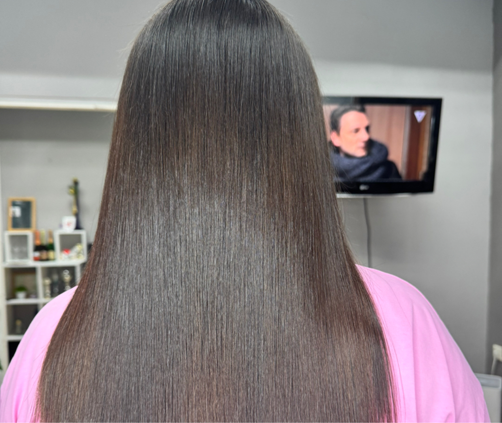 Кератиновое выпрямление.